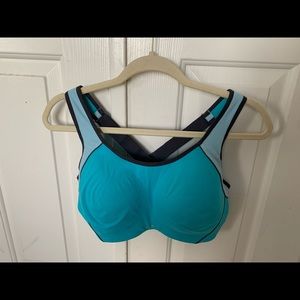 Victoria’s Secret VSX sports bra. Size 38D